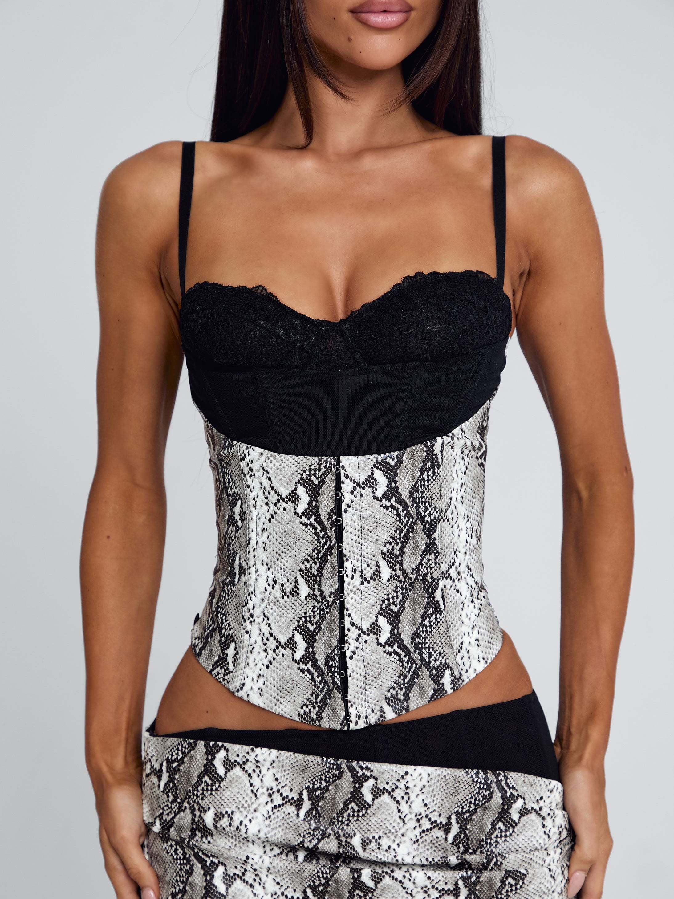 RAVELLE TOP SILVER SNAKE